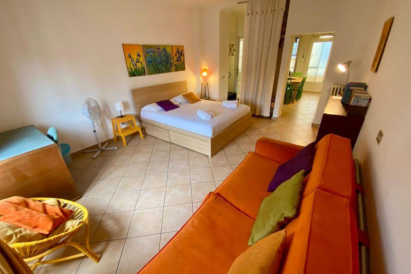 Entire apartment, Porta Romana - Bright Haven 350m from M3 in Milan, Milan Province