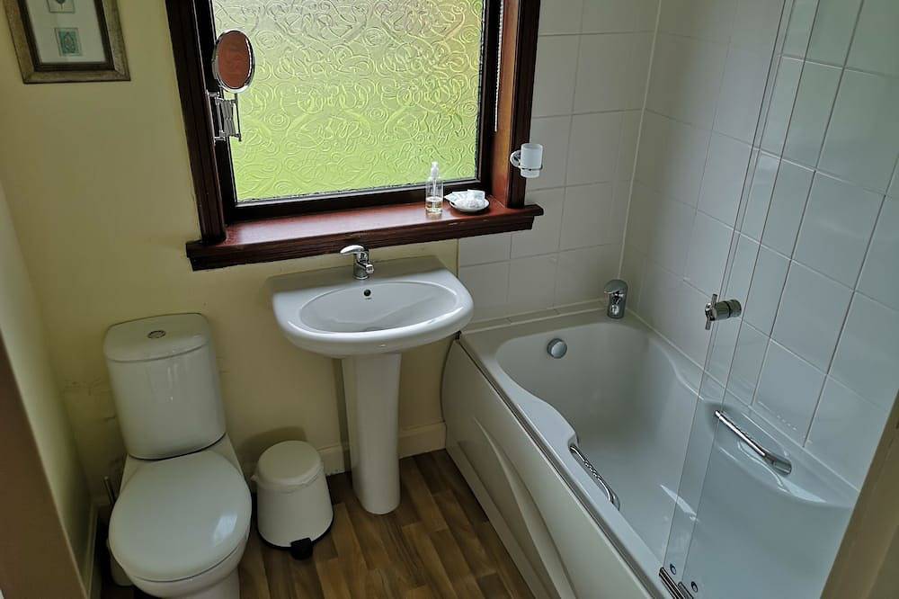 Bungalow-Komfort-Eigenes Badezimmer-Strassenblick in Pitlochry, Perthshire