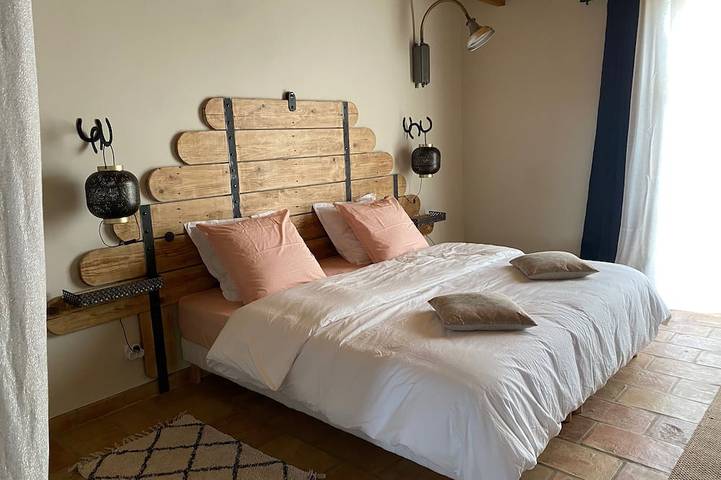 Location de vacances pour 4 personnes, avec jardin à Fourques - 3