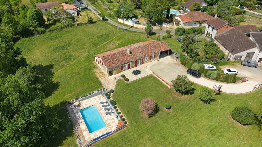 Feriehus for 8 personer, med Hage i Dordogne