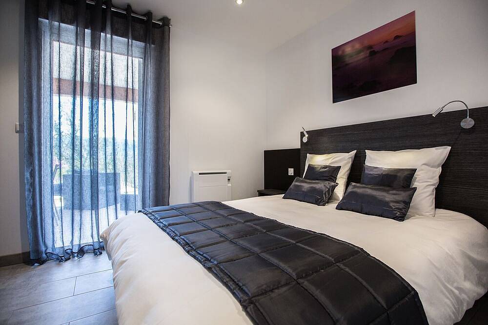 South Ardeche Nueva villa con piscina privada - 6 a 8 personas in Saint-Alban-Auriolles, Ardèche