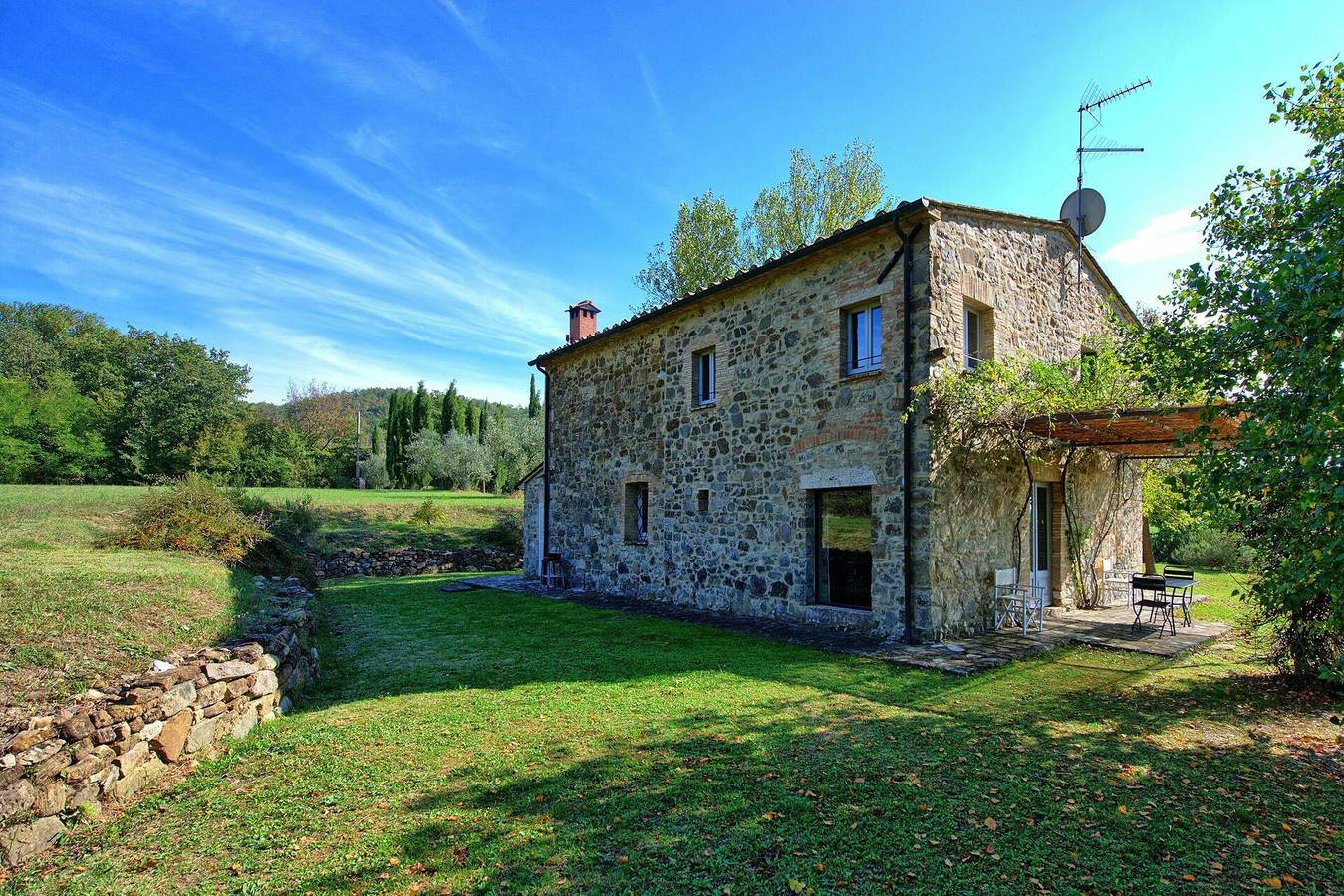 Villa Gualchiere in San Casciano dei Bagni, Parco di Monte Peglia e Selva di Meana