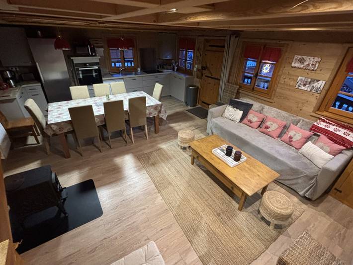 Chalet 'Les grandes Mouilles - Chatel' con vistas a la montaña, terraza y jardín privados in Châtel, Les Portes du Soleil