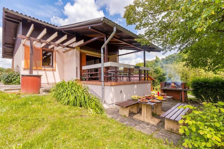 Lovely House Near Zagreb With Terrace in Ivanić-Grad, Zagreb und Umgebung