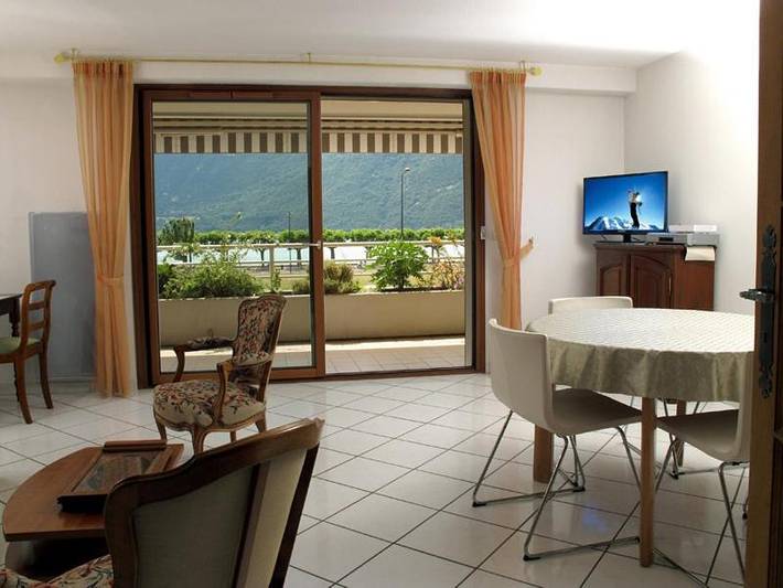 Appartement de vacances pour 2 personnes, avec terrasse ainsi que vue sur le lac et vue