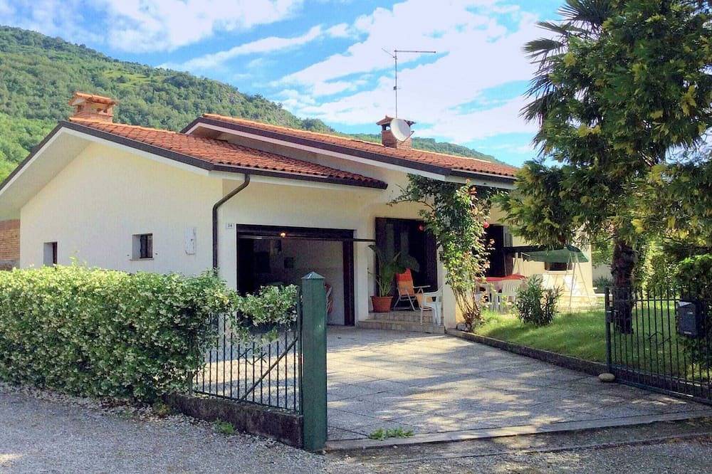 Willa w północnych Włoszech przy Borgo di Toppo in Travesio, Carnic Prealps