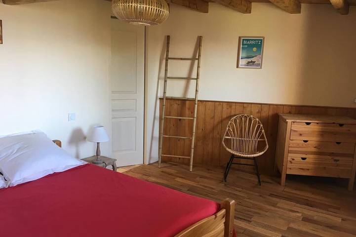 Gîte pour 15 personnes, avec jacuzzi et jardin à Égat - 3