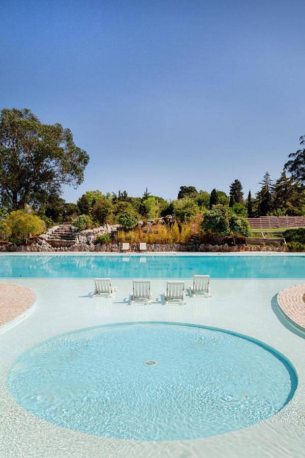 Villa pour 16 personnes, avec jardin ainsi que vue et piscine à Setúbal