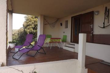 Gîte pour 2 personnes, avec terrasse à Corbara