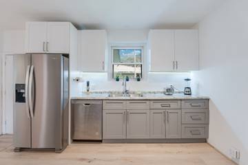Vacation Home for 8 Guests in Miami, Florida, Picture 3