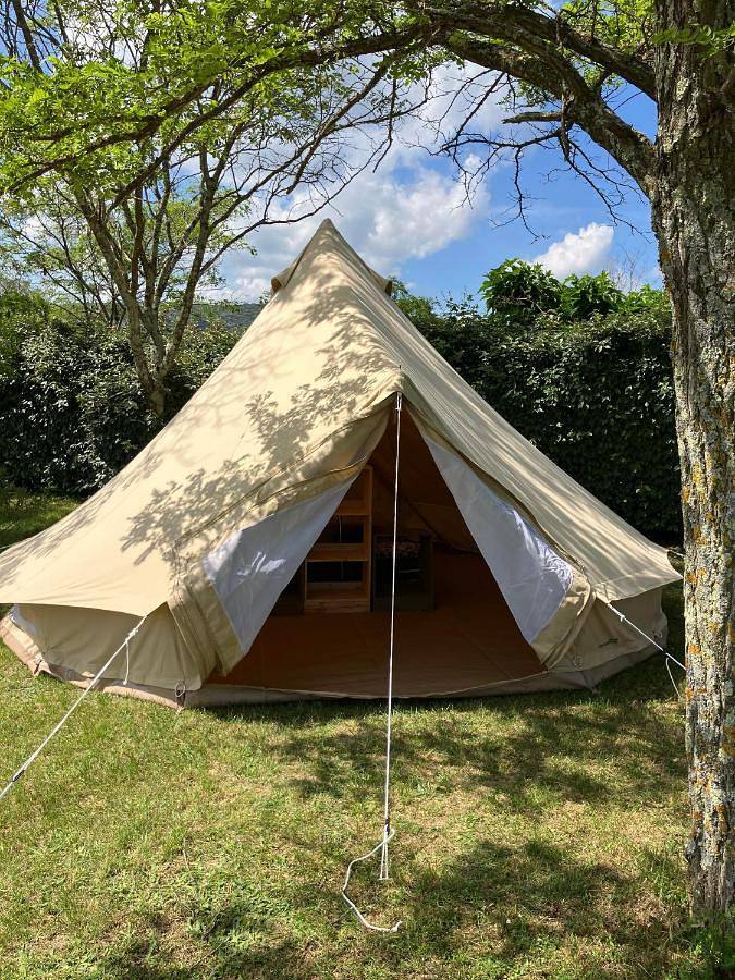 Location de vacances pour 4 personnes, avec vue ainsi que jardin et piscine à Saint-Remèze - 4
