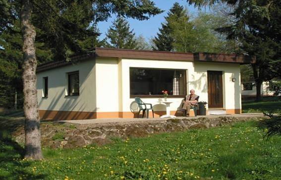 Ferienanlage für 5 Personen, mit Terrasse und Garten