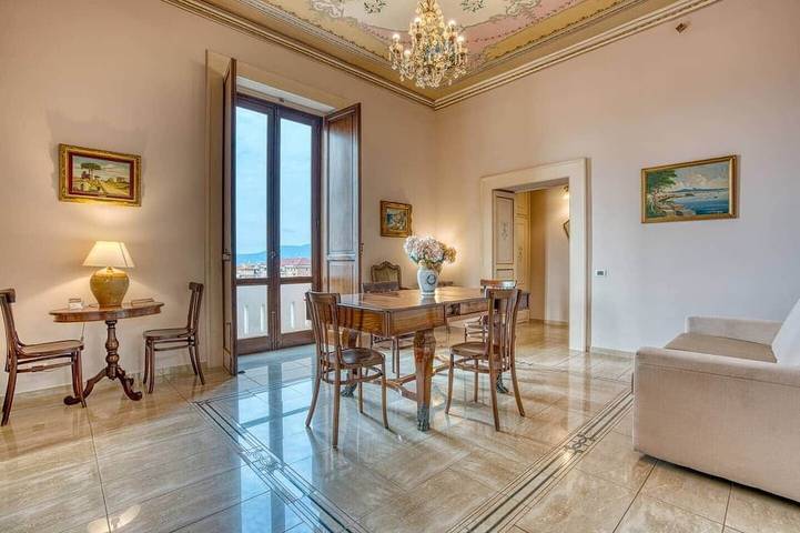 Ferienwohnung für 9 Personen, mit Balkon