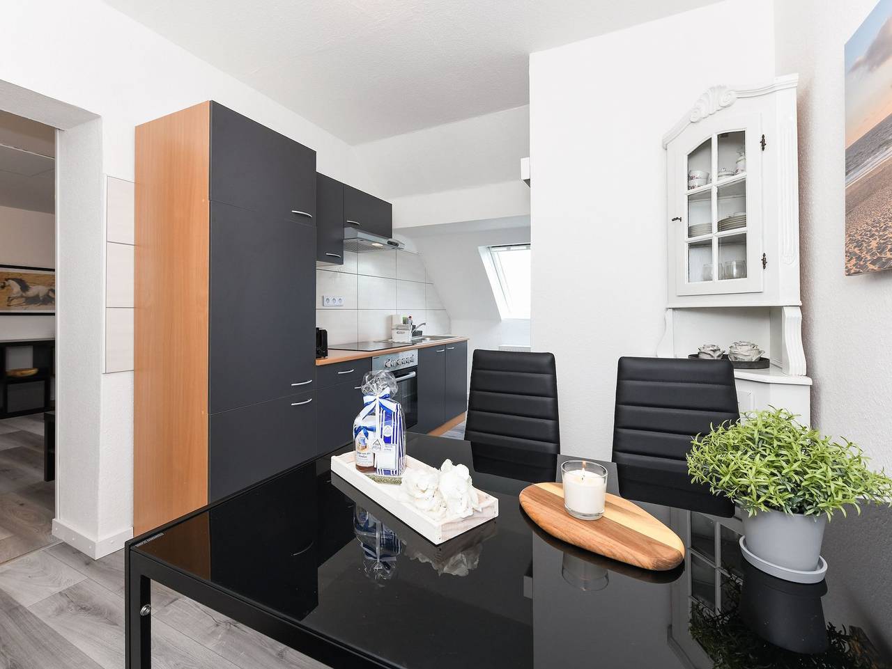 Ganze Ferienwohnung, Haus Auszeit Crusoh in Schweindorf - Ferienwohnung Morgenrot in Schweindorf, Landkreis Wittmund