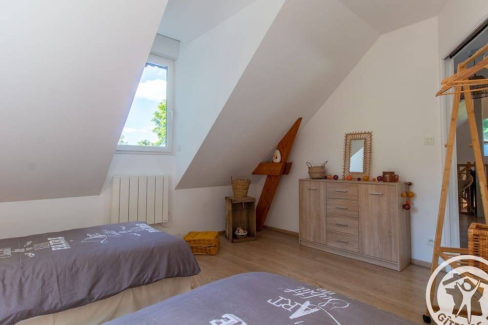 Gîte accueillant avec piscine chauffée à partager, près d'Angers, idéal pour vacances en nature in Tiercé (Maine-et-Loire), Région d'Angers