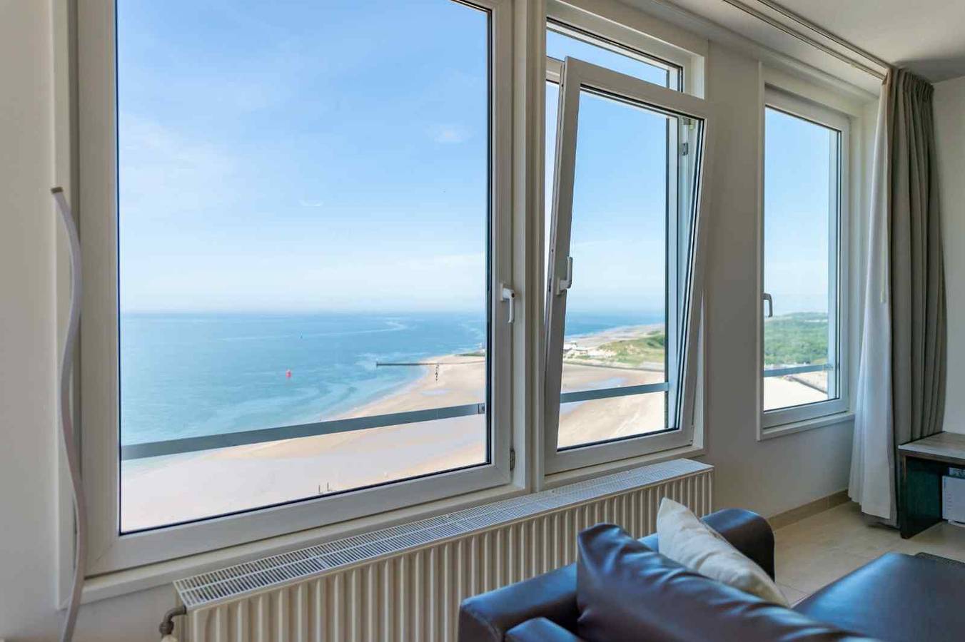 Geheel appartement, Prachtig 6-persoons Penthouse met zeezicht in Vlissingen. in Vlissingen, Walcheren