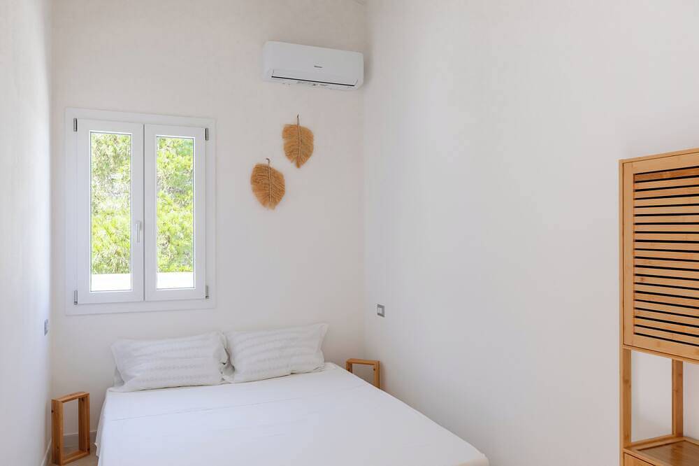 Entire apartment, Stunning Panoramic Attic, Pool and View over the Is Arenas Biancas Dunes in Porto Pino, Carbonia-Iglesias Province