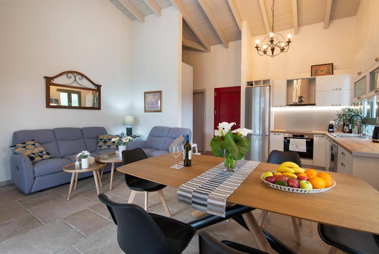 Three-Bedroom Villa in Μπογδανάτικα, Παξούς