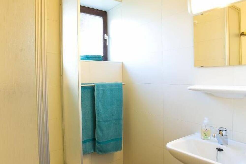 Apartamento inteiro, Comfortable vacation apartment with 2 separate bedrooms for up to 4 people in Bischofsmais, Baviera Oriental