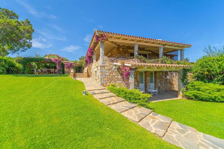 Villa per 10 persone, con terrazza e giardino a Porto Rotondo