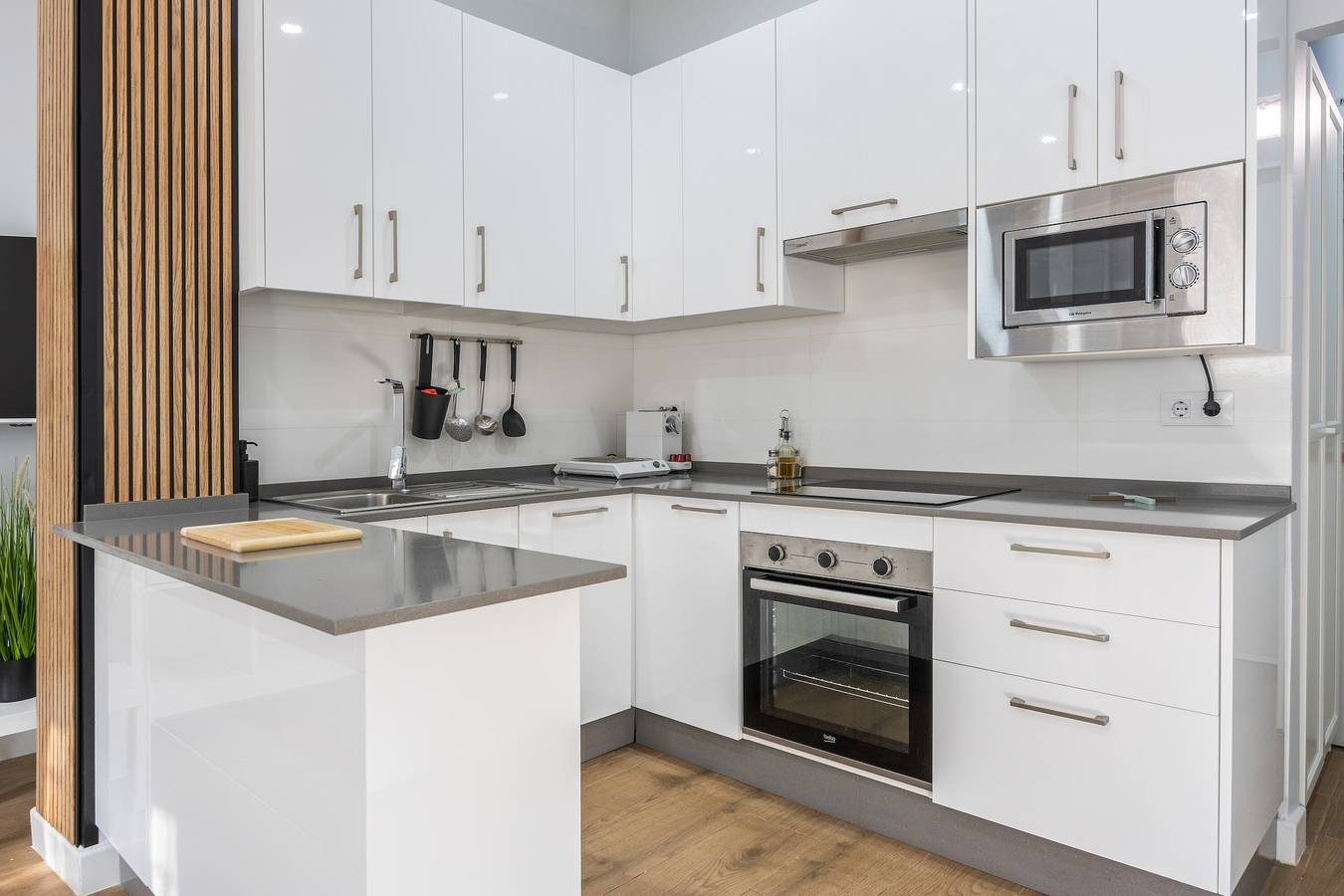 Apartamento inteiro, Moderno Apartamento à Beira-Mar com Wi-Fi e Ar Condicionado in Playa La Victoria, Cádis