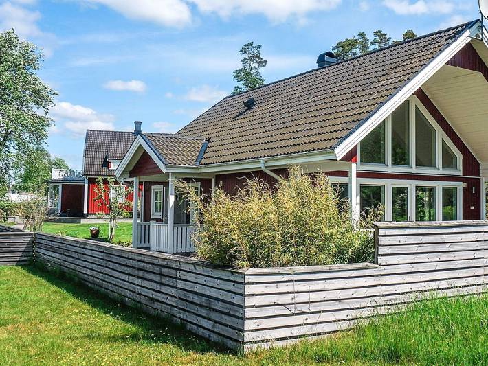Ferienhaus für 6 Personen, mit Terrasse und Garten in Hylte - 2