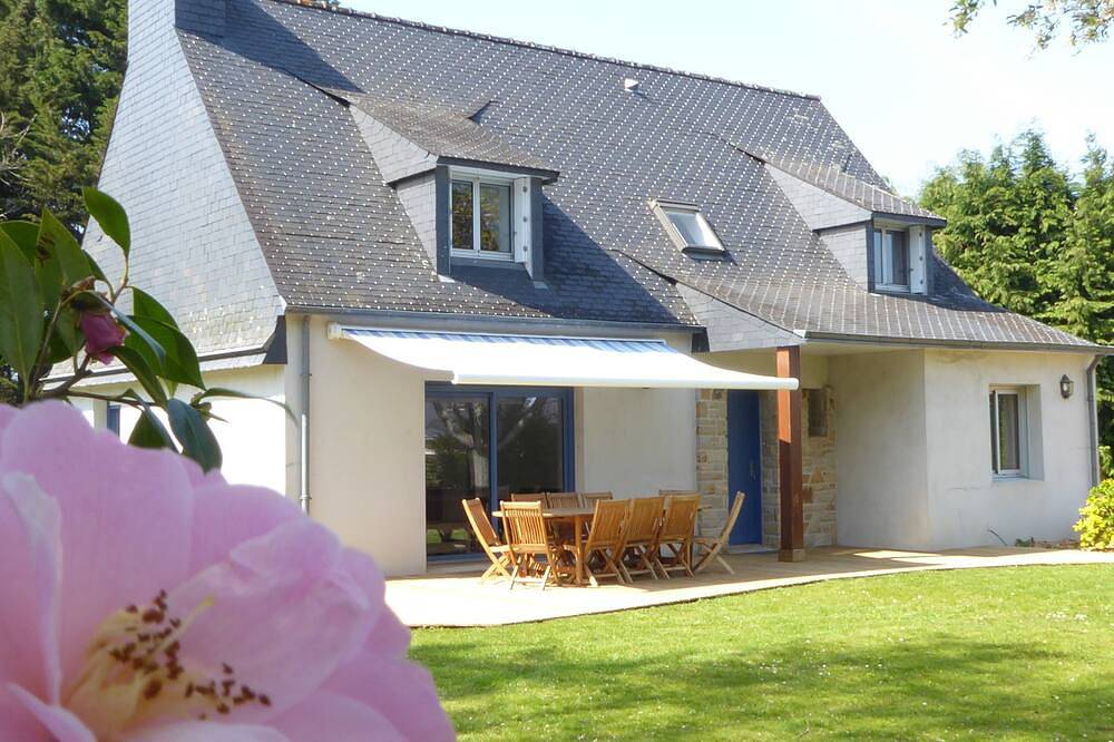 Villa \"A la croisée des baies\" avec grand jardin privatif in Tréméoc, Côte de Cornouaille