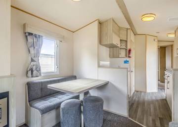 Glamping for 4 People in Clacton-on-Sea, Essex, Photo 2