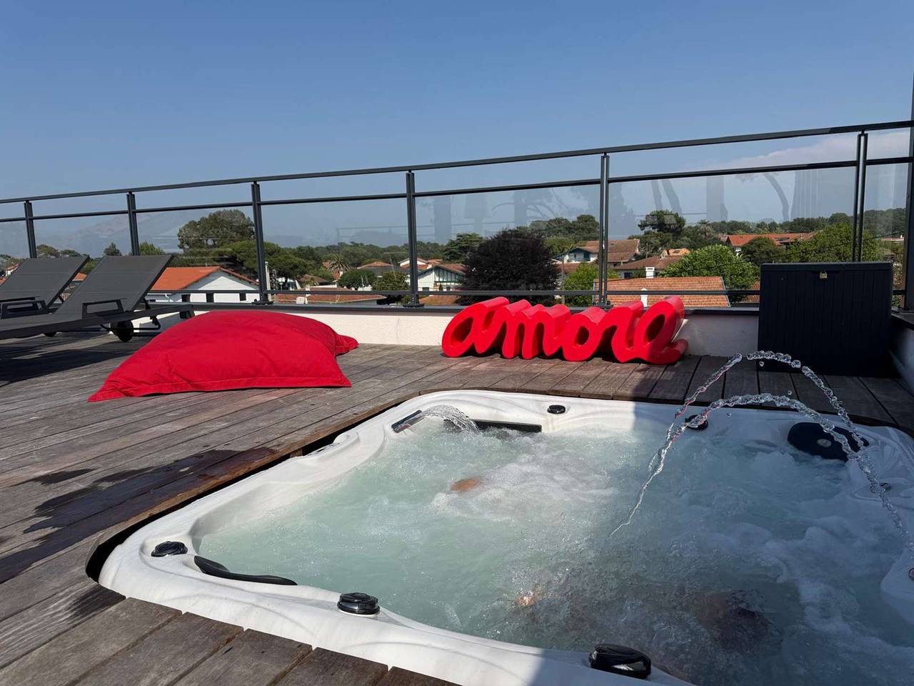 Appartement entier, Rooftop avec jacuzzi et vue dégagée haut de gamme in Anglet, Région de Bayonne