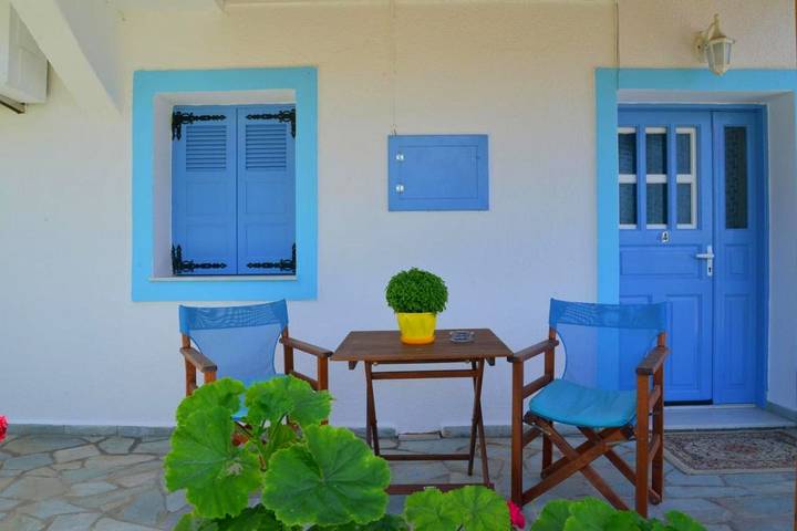 Gîte pour 2 personnes, avec jardin et terrasse dans Milos - 2