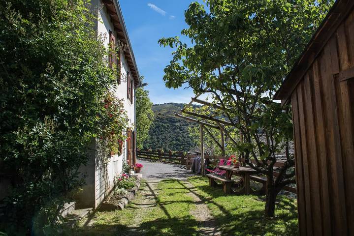 Gîte pour 4 personnes, avec jardin