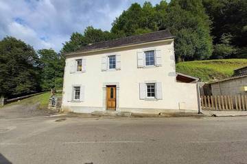 Gîte pour 6 personnes, avec jardin et terrasse, animaux acceptés dans vallée d'Aspe