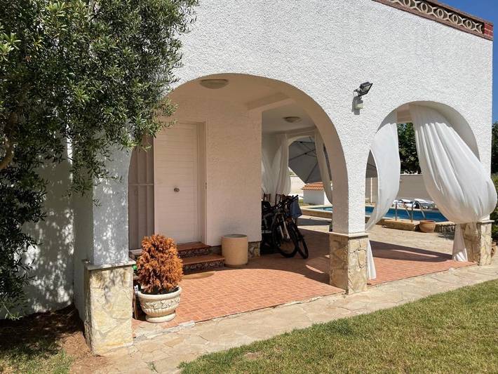 Location de vacances pour 6 personnes, avec jardin ainsi que vue et piscine, animaux acceptés dans l'Eucaliptus - 2