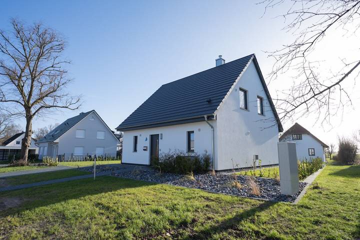 Ferienhaus für 6 Personen, mit Ausblick und Sauna sowie Garten in Garz/Rügen - 2