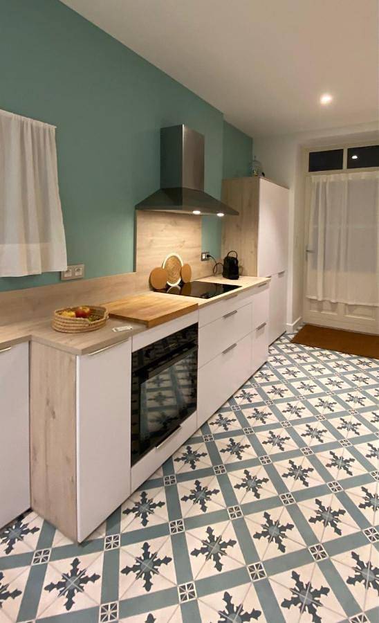 Gîte pour 3 personnes, avec Terrasse ainsi que Jardin et Vue à Ruffey-lès-Beaune - 4