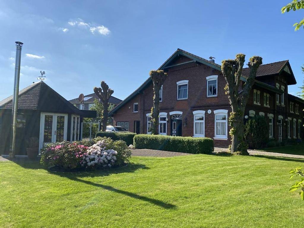 Huus Rungholt Comfortable holiday residence in Lehe, Halbinsel Eiderstedt