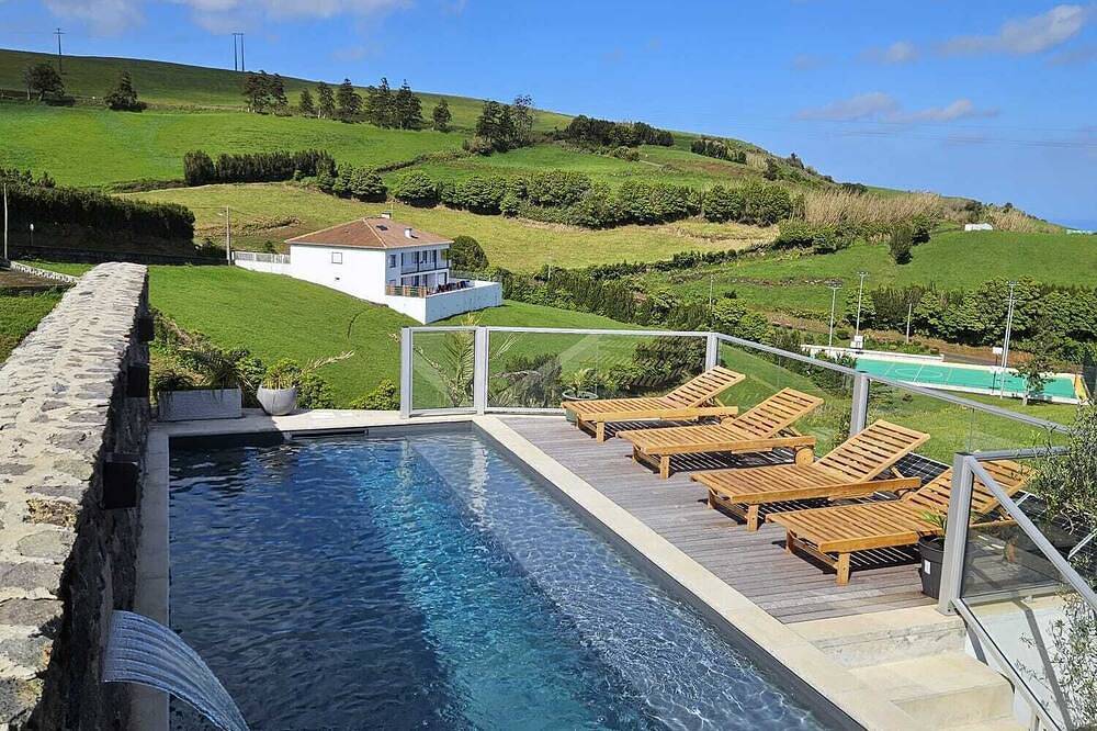 Casa do Cinzeiro, Açores - With private pool! in São Miguel Island, Nordeste