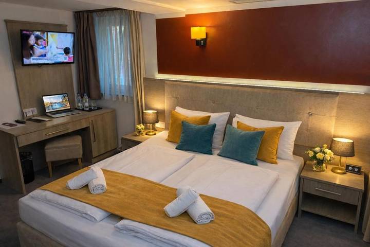 Hotel dla 2 osób, z Jacuzzi i Widok w Stuttgart