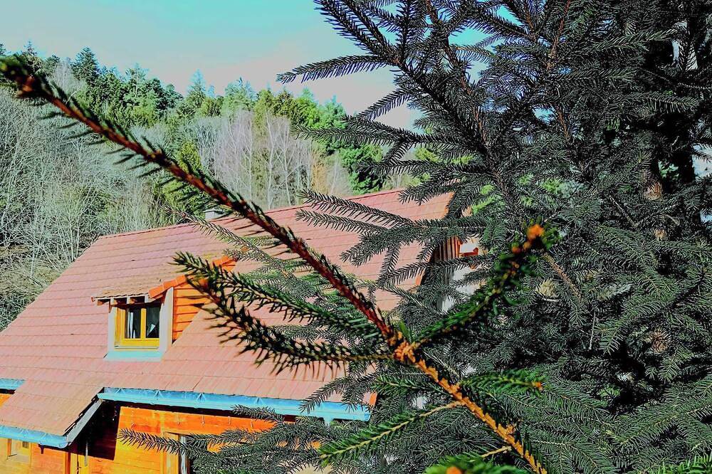 Domaine les lodges nature,private wellness, chalet de luxe en pleine nature in Soultzeren, Regionaler Naturpark Belchen der Vogesen