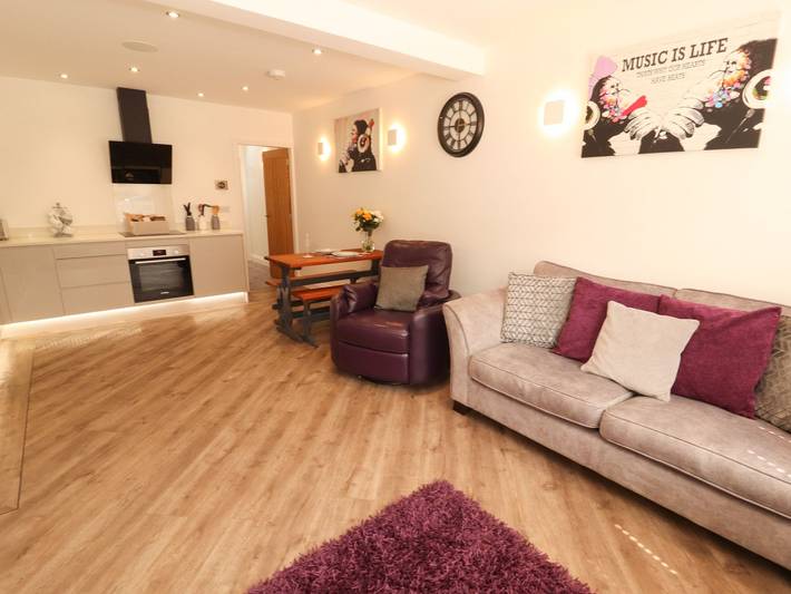 Holiday rental for 2 people, with hot tub and garden in Carnforth