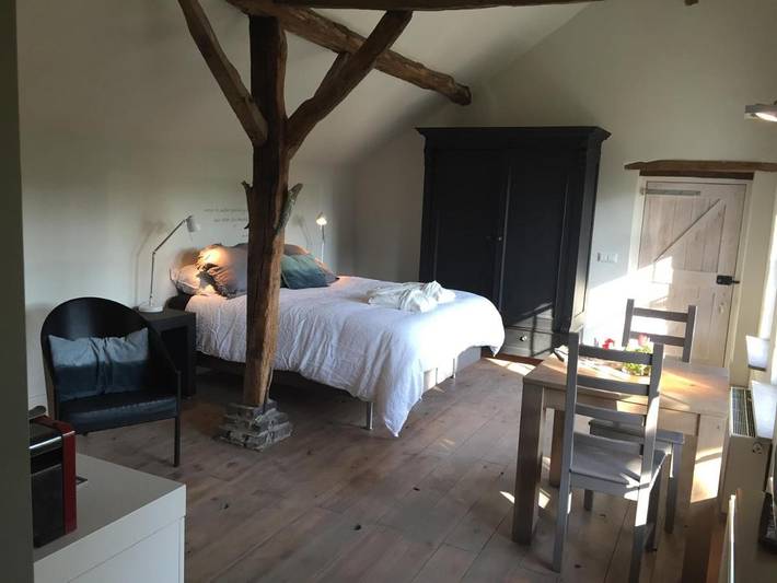 B&b voor 4 personen, with Terras and Tuin as well as Kinderzwembad and Zwembad in Limburg