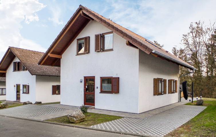 Ferienhaus für 8 Personen, mit Sauna und Whirlpool sowie Terrasse und Garten in Kirchheim - 2