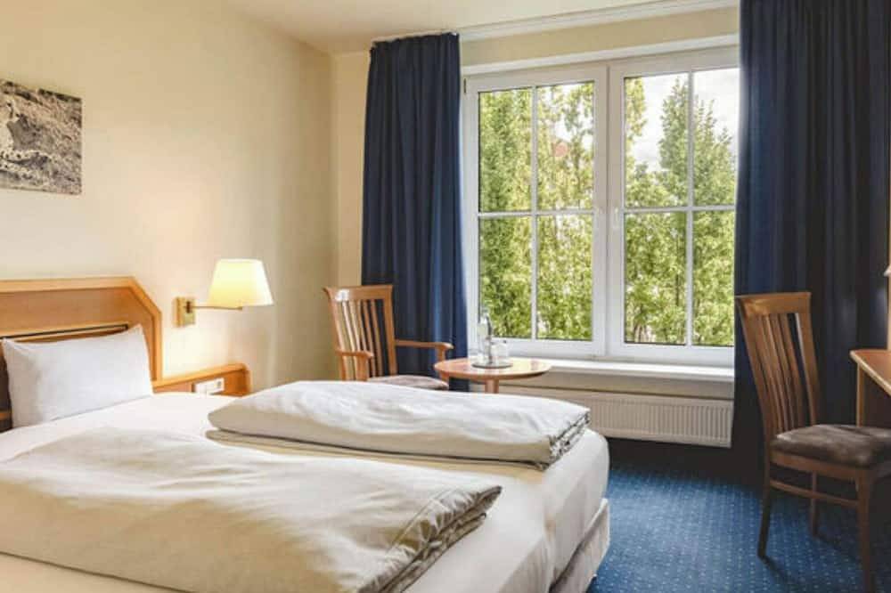 Scenic Sauerland Getaway | 4 mi to Norderney Lighthouse | Sauna Evenings in Sundern, Sorpesee