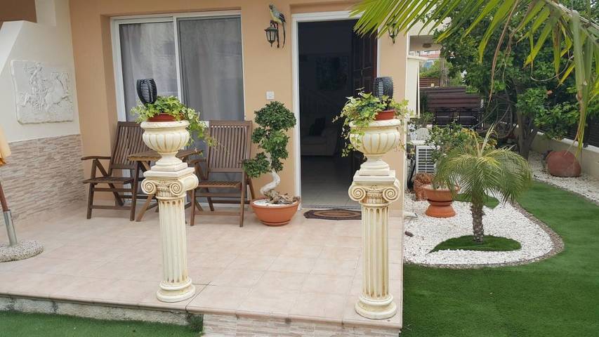 Location de vacances pour 5 personnes, avec piscine ainsi que vue et jardin à Paphos (ville) - 4
