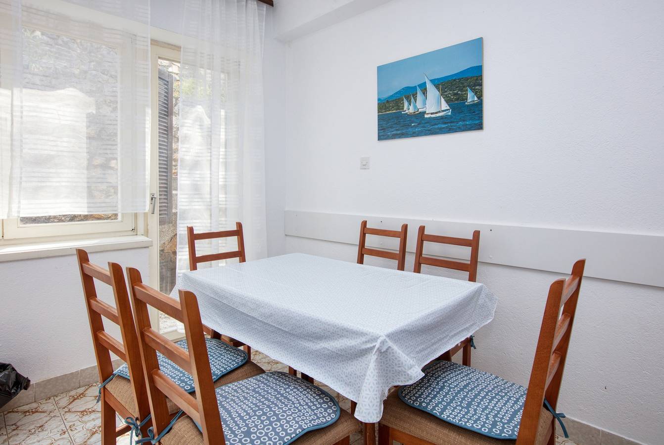 Entire apartment, Two bedroom apartment near beach Šparadići, Šibenik A-21600-a in Grebastica, Šibenik-Knin