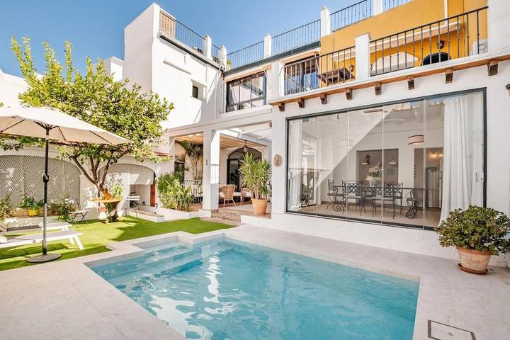 Casa para 9 personas, con vistas además de piscina y jardín en Sanlúcar de Barrameda