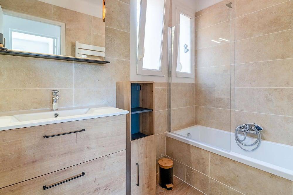 Entire apartment, Stunning apartment in La cadiére d'azur with Wifi in La Cadière-d'Azur, Mediterranean Coast (France)
