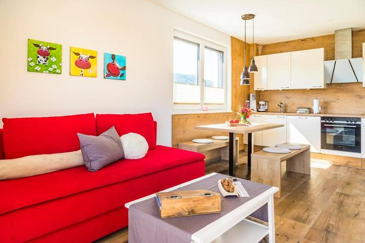 Ferienwohnung für 7 Personen, mit Ausblick und Pool sowie Garten