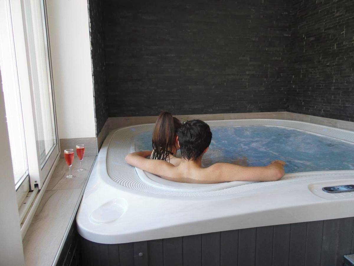 Hôtel pour 2 personnes avec vue in Châtel-Guyon, Parc naturel régional des Volcans d'Auvergne