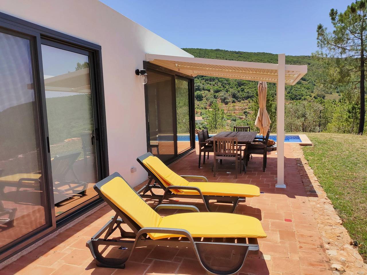 Casa Alfarobeira, villa with splendid views and private pool for 4P+baby in São Bartolomeu de Messines, Faro Distrikt